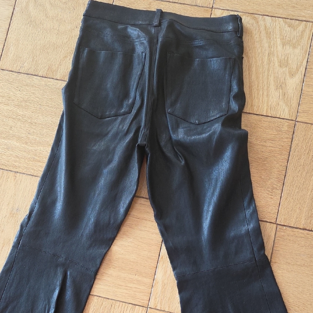 Alice + Olivia Black Leather Flared Boot-Cut Pants - Picture 4 of 9